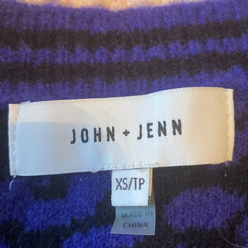 ❤️EUC Evereve John + Jenn Leopard Sweater (size XS)❤️ - Picture 6 of 7